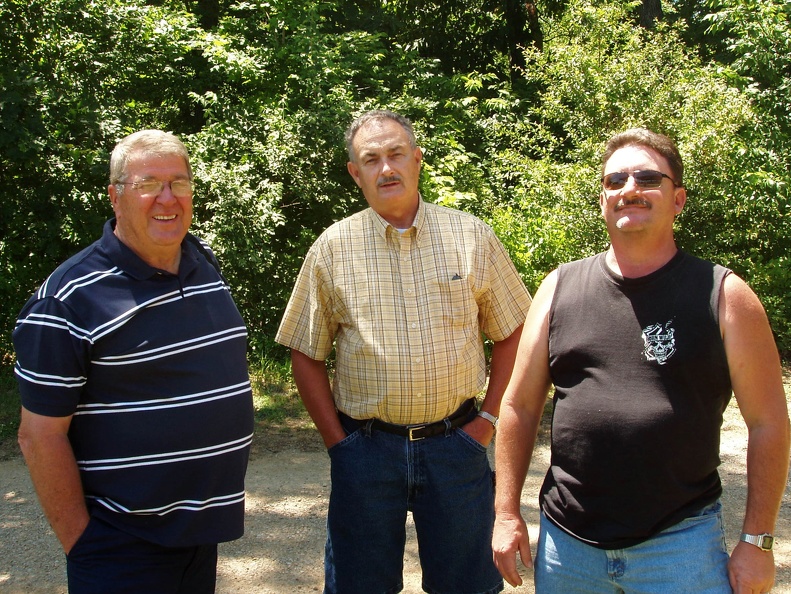 2007 Reunion - Kenny_ Joe _amp_ Gary.JPG