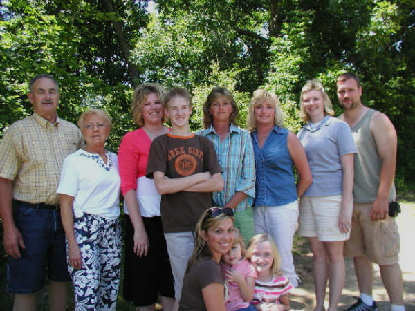 2007 Reunion - Joe _amp_ Ann_s Family.jpg